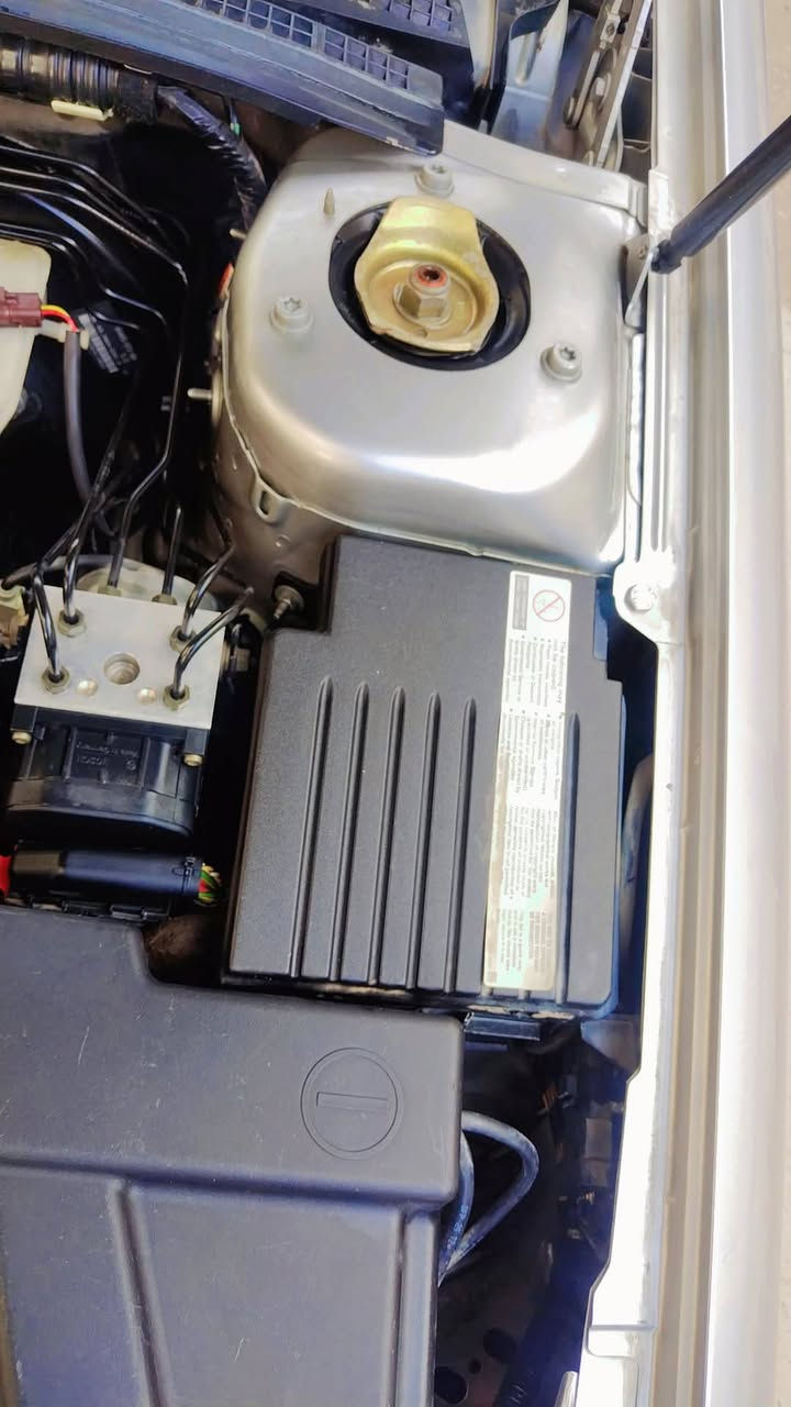 سلام عليكم
سياره بيجو فرنسي 406سياره جديده زيرو يعني كلهه على وضع الشركه ماشيه 55الف حقيقي مديل 2002  السعر 85وبيهه مجال رقم ***********
