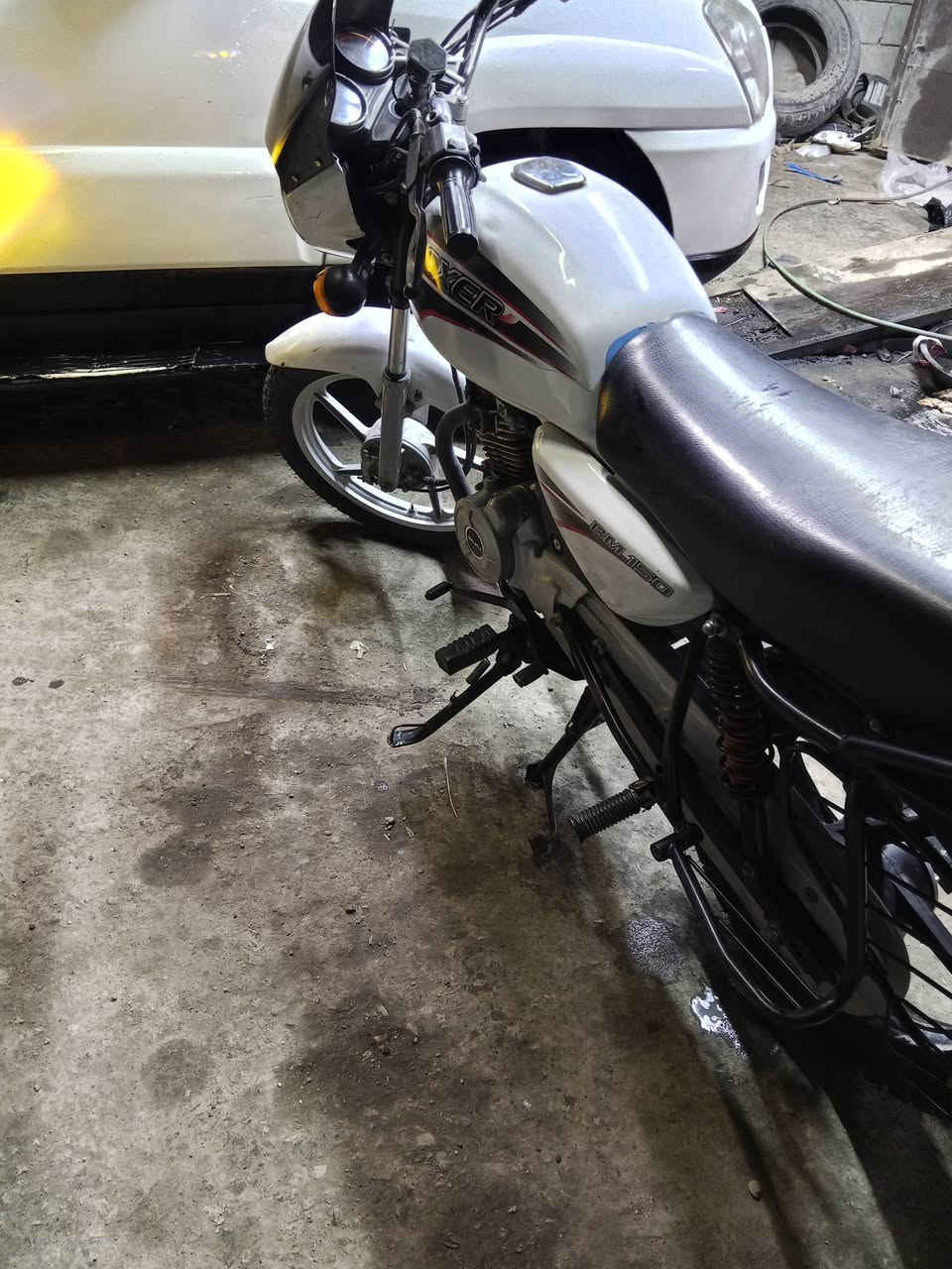 السلام عليكم بوكسر للبيع كامله هندر سلف كهربائيات 
كلهه شغاله مكينه ناعمه موديل 19 اوراق كامله المصطفى 
مكاني بغداد شعله السعر 800 هذا رقمي ***********
