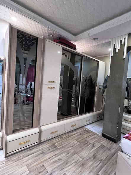 السلام عليكم 

غرفة نوم كبيرة للبيع
الخشب أصلي وفاخر مو عادي
النظافة مثل الجديدة
تقدر تجي وتشوف بعينك قبل الشراء
الاستفسار ع الخاص واتساب ***********
