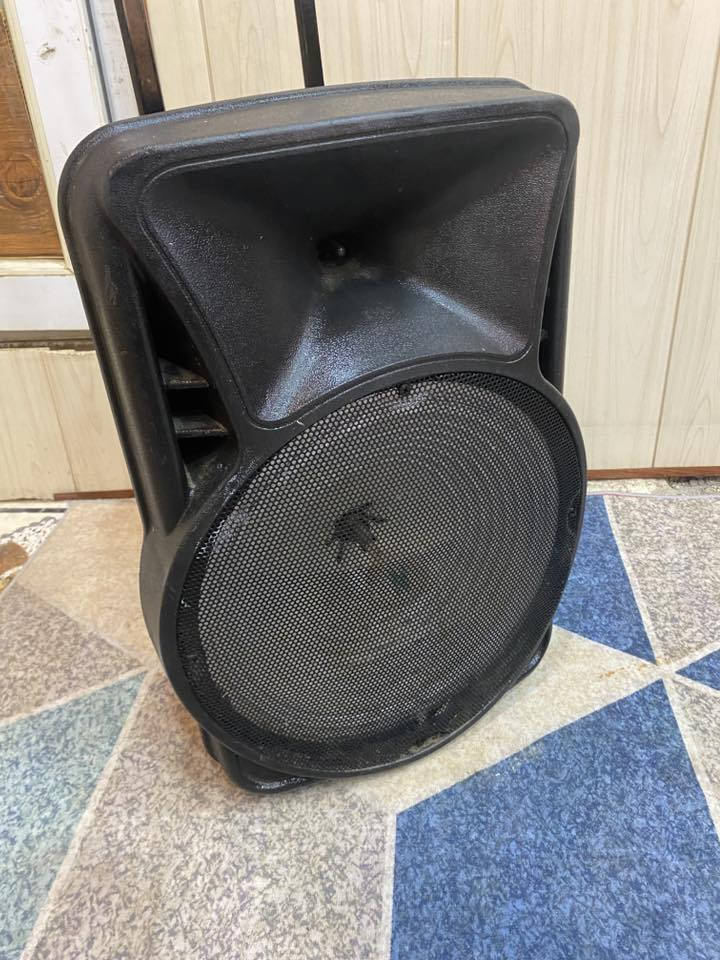 السلام عليكم
ام بيثري بلوتوث راديو 

وكذالك فيشه. اوكس وفلاش مايموري 

حجم عملاق 

ابيع فحم. حتمال لو بطاريه لو شي بسيط 

مع تحكمات بجوده صوت ولصدى 

علق واني ادخل خاص


**إذا كنت صاحب هذا الإعلان وتريد حذفه لأي سبب، رجاءا أرسل رسالة إلى الدعم الفني**