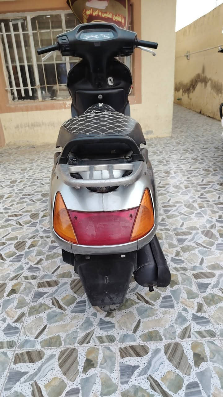 يا الله السلام عليكم دراجه سبيسي ياباني رمبه دراجه شلعتهاا حلوه مكينه ناعمه مامفتوح برغي بيهاا ماشيه 23الف نضيفه دراجه كاملة من كلشي كهربائيات شغاله سلف هندر تخم تايرات جدد واي استفسار ع هذا الرقم ***********واني حاضر
