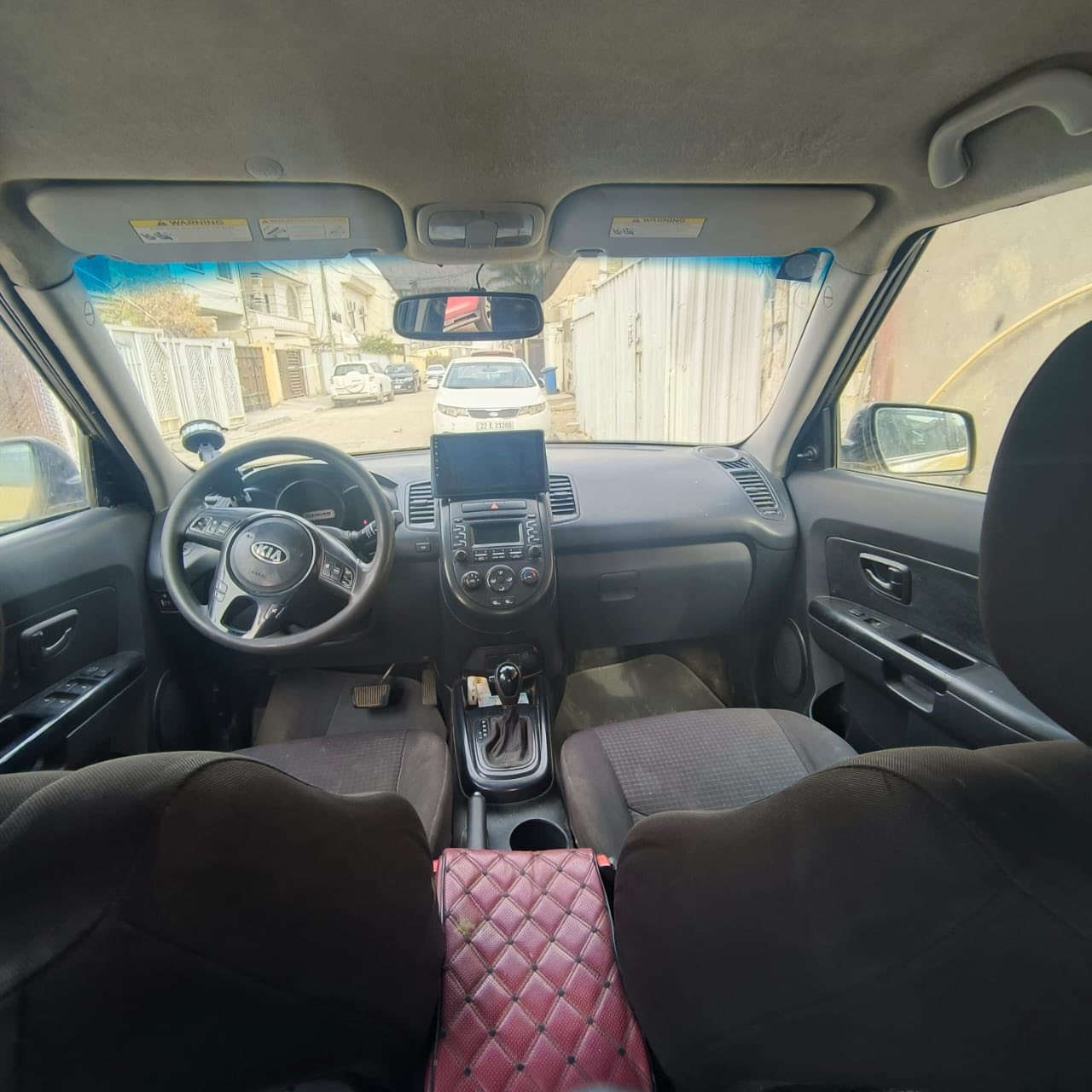 كيا سول موديل ٢٠١٣ وارد امريكي السيارة ما بيه اي عيب شرعي بس تخريب البيبان مصلحه وتبديل بنيد بل مشي نفتح وطار محرك 1600 منضومه تبريد جديده السعر 75  ورقه 
***********
