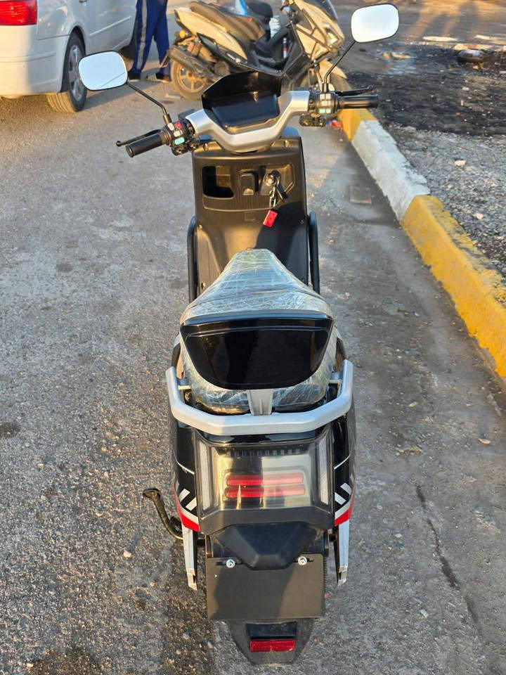 دراجة شحن وينلي وكيل حيدر النيار
دراجه ماتركس نظافه فول 

ملف 2000 نحاس 

 موديل 2025 _ بطاريات عدد 6 

السعر 750 وبيها مجال ***********
