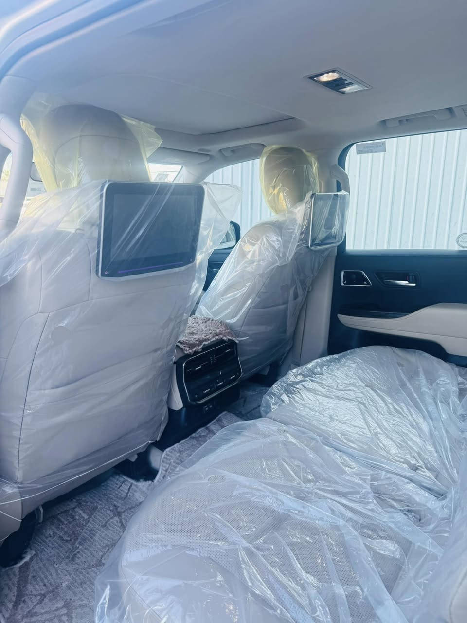 السلام عليكم 
لاندكروز موديل 2023 كفاله عامه وكاله ساز 
ماشيه 49
فئه vx لمتد
الموصفات 
5 كامرات
جنطه كهرباء
كشنات كهرباء 
كشنات تدفئه تبريد 
فتحه
بصمه
كشنات خزن

العنوان بابل سده الهنديه
***********
