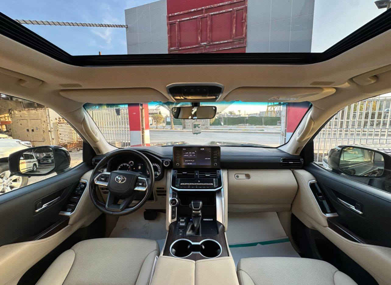 تويتا لاندكروز  2022 ساز اصل  باب اول ام تطبيق 
ام الضمان لون اسود 
كفاله عامه من الشخط والبارد والرصعه بعدها على وضع الشركه 
‏‎عداد المسافه:25الف  كم حقيقي 
مواصفات :
جنطه خلفي كهربا 
سلايد(فتحة قمارة)
السياره شركه ساز باب أول  
‏‎ حجم المكينه 6 سلندر سياره قياده وشلعه صاروخ
شاحن لاسلكي
مري قلاب
زراك لايت
بكلايت LED
كشاف ضباب امامي LED
‏‎كراسي جلد  اصلي
تشغيل عن بعد 

🛑 السعر سوي تعليق يصل مباشرة 🤖 

مري كهرباء ‏‎
كامرة خلفية
ايرباك عدد8
‏‎تحكم_استيرن
‏‎استيرن صاج
كراسي كهربا عدد2
‏‎دواخل صاج
‏‎دفلوك
‏‎نظام قفل اكسل
‏‎نظام مساعد الدوران
‏‎نظام صعود جبل ‎
‏‎دوسات ليزرية كتابة LAND CRUISER
‏‎ثلاجة
 كير (عادي+اوتوماتيك)
‏‎ حساس (امامي+خلفي)
‏‎ لحية (امامية+خلفية)بلادي 
‏‎لايت عدسة زنون
‏‎نظام تحكم بمستوى الضوء الخارجي(مستوى اللايت الخارجي)
‏‎مري كهرباء (شفط) AUTO
ملاحضه سياره مكفوله كفاله بعدها شركه  
العنوان /  بغداد السيدية

رقم صاحب السيارة 
*********** المهندس علي
