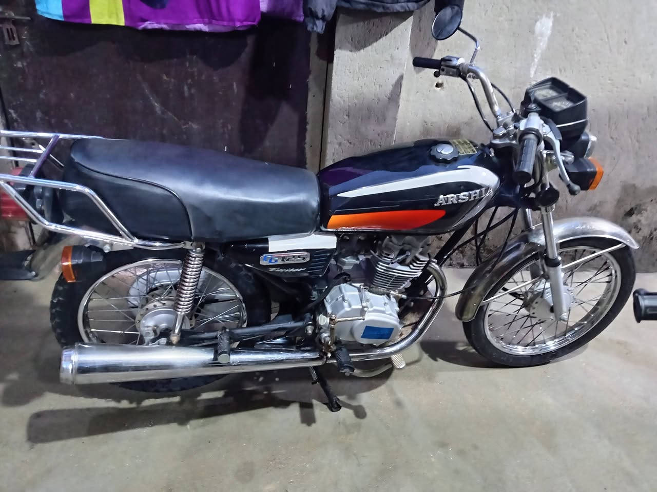 يالله دراجه ارشه بلادي .شرط النضافه فول مال جناي مديل 2020 مكينته نامه 22 خرسه وناعمه ماتنسمع  وراق صوليه وجدد بلجيس صولي موسكنر كهرباياته عله الفحص لسعر 575 وبيه مجال كلش بصيط بصيط لشراي يتصل وبلخدمه مكلف بنشره اتصل عله راعيه خاص ممتواجد مكان كوت السفحه الثانيه ***********
