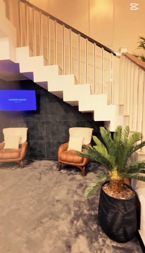 للبيع .. 👌👌👌
بسعر مناسب جداً 🔴

المساحة 100 م ( 6.25 * 16) 
الدورة - مدخل البُوعيثة شارع صيدلية بسمة الحياة - خلف الجامع الكبير 

موقع ستراتيجي كل شي بقربك 
حين التوجه للسريع بالامكان التوجه للرصافة او التوجه للكرخ عبر جسر الجمعية 

البناء طراز عالي متميز ومتوفرة جميع صور البُنى التحتية وكل شيء واضح … 

منظومة كاميرات مراقبة 📸+ منظومة سحب الدخان من المطبخ 💨 ( صاروخية للسطح ) 
+ منظومة انترنت 🛜 
منظومة مياه 💧 متكاملة معزز للضخ ( شمجي ) 
منظومة شبابيك عازلة تماماً عن الضجيج وعن الغبار 

والكثير من المميزات بهذا المنزل المبارك 🏡… 

للتواصل واتساب :- 
***********
