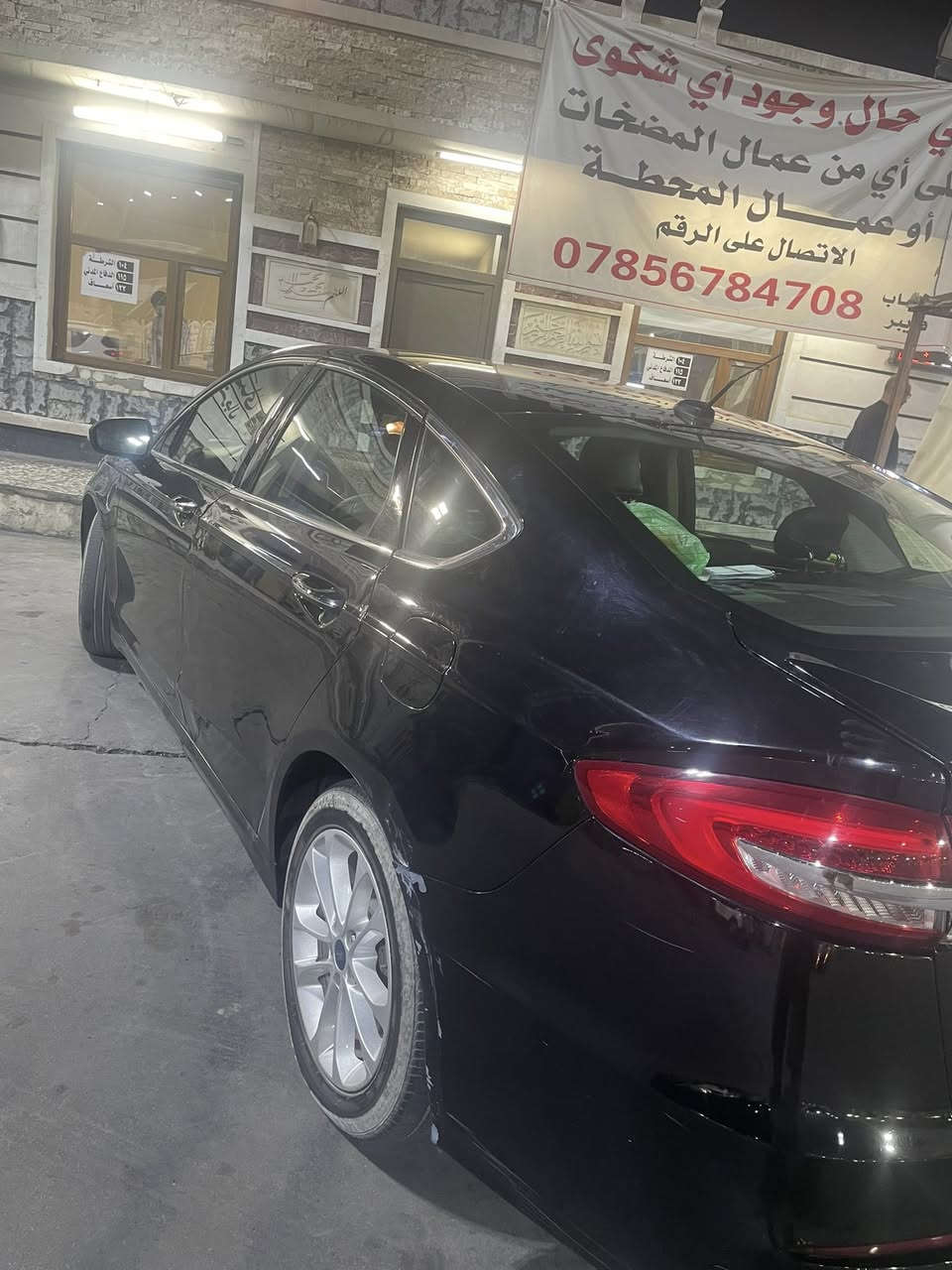 السلام عليكم فورد فيوجن 
هايبرد اينرجي 
موديل 2019موصفات تيتانيوم فول 
حادث جاملغ خلفي صبغ فقط وصار عندي بارد جاملغ ايمن وباب ما مصلح بعده 
ماشيه 200 الف كيلوو 
سعره 115 ورقه بيع مستعجل 
***********
