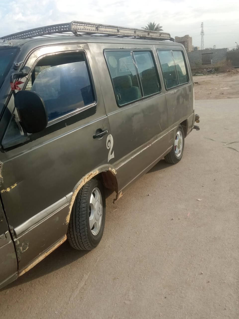 السلام عليكم استانا للبيع موديل 96 سياره مكينه جديده حداديه جديده جسوره جدد تخم تاير جديد المكان بابل قضاء القاسم على الفيس ما متواجد هذا رقم التليفون***********
