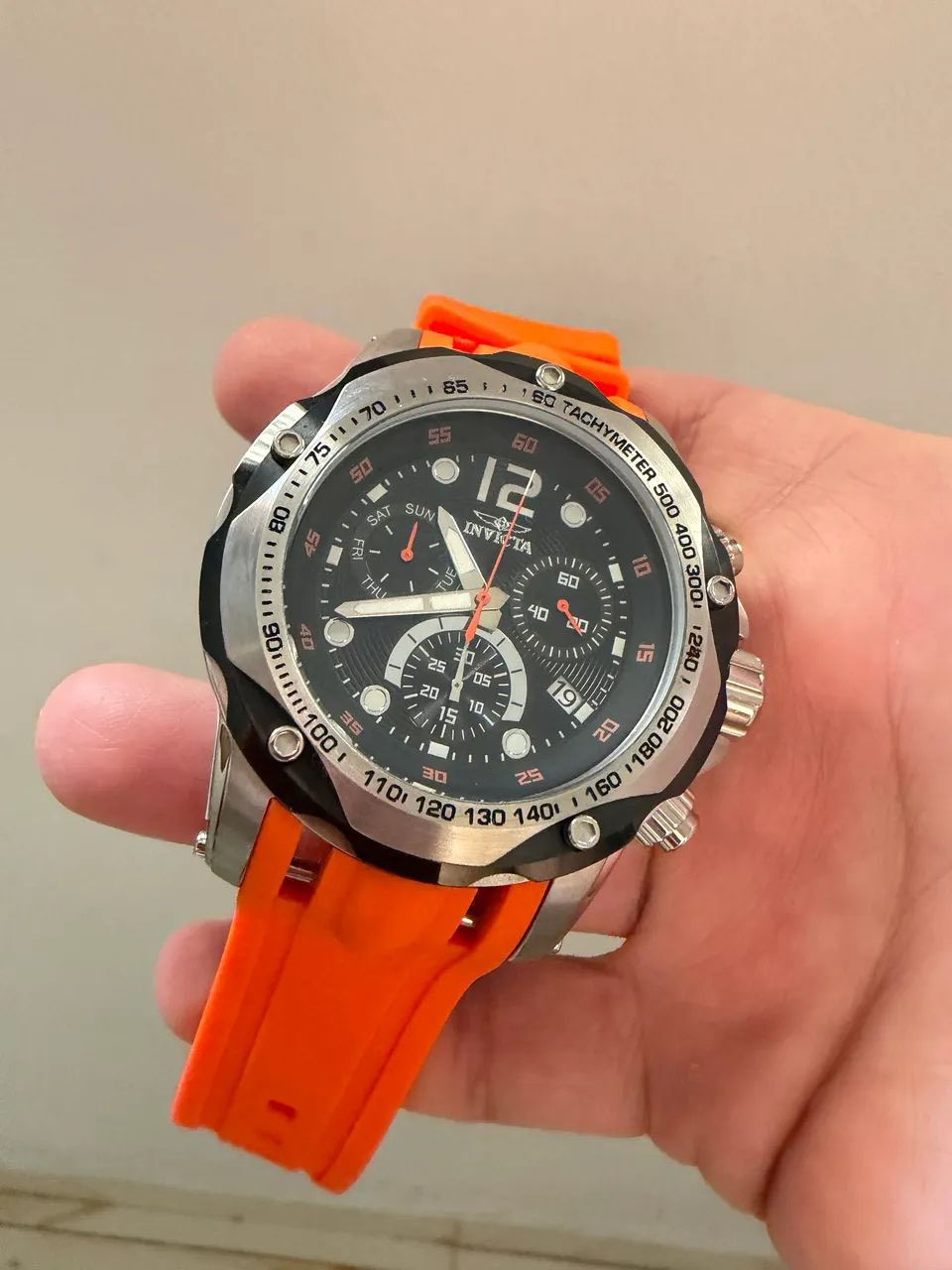 ساعه انفكتا سويسري وكاله غير مستخدام السعر 200 الف قفل مكاني بغداد ***********
