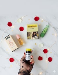 عناية بالبشرة • مرطب شفتج • عطور