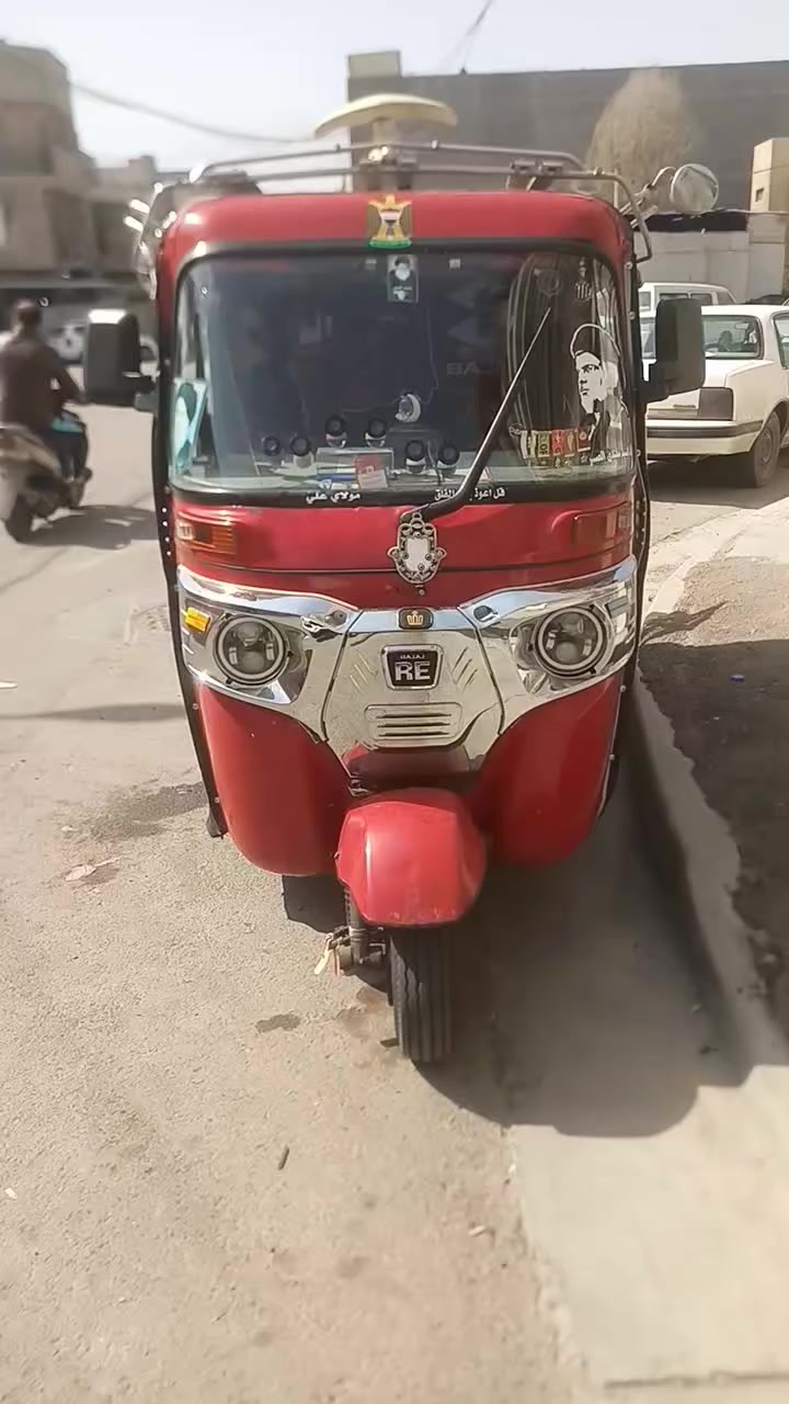 تكتك 18/شهر الثامن نظافه فول تخم تاير ابو الحيه دوشمه كهربائيات كلها شغاله هورن مخفي سيدان الاصلي ليتات زون ثلاثي الابعاد مع الاشاره سيبايه الاعمار ستيل اصلي مع دشبول درع خلفي استيل وجه نيكل كبات مع شاشه تعرض مع دام كبير مربع مع داش كام ثلاث كاميرات خلفي أمامي داخلي يعني حتى بداخل التكتك تصور مع جيبي اس شركة ايفون حقيقي  بشرط مال جناي درهم ذب عليه مع سماعات جارجر زوج مع فروه تحت الجادر مكينه واكسل مكفول من التبخير والتنقيص سنويه ورقم ثاني يوم تحويل يشهد الله مالتي وجنايه لابياع ولاشراي السعر 5/ و600 مكاني بغداد حي القاهره ***********
