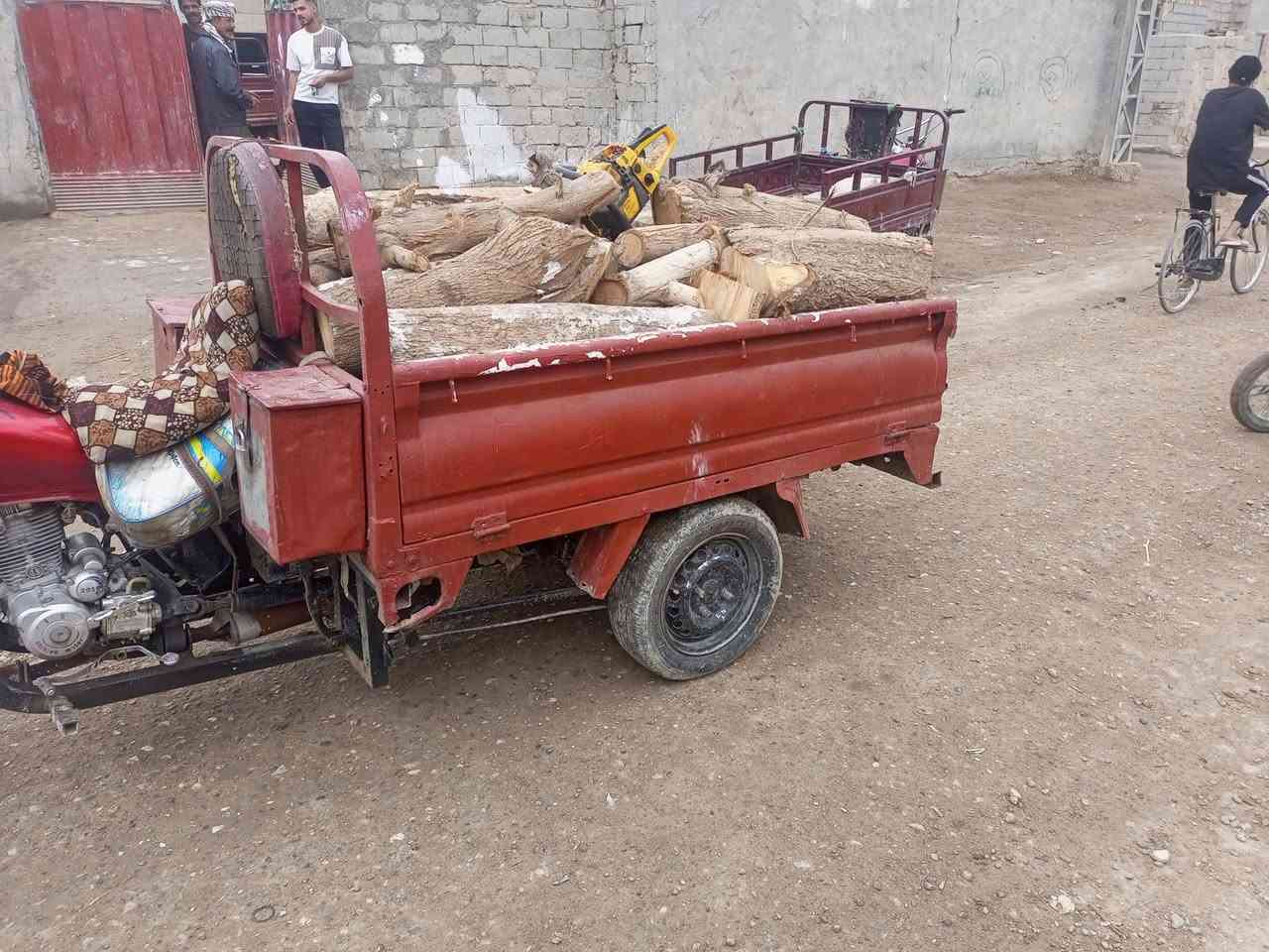 السلام عليكم ستوت للبيع موديل 14 فصولي سعر 1,350 اوراق اصوله***********
