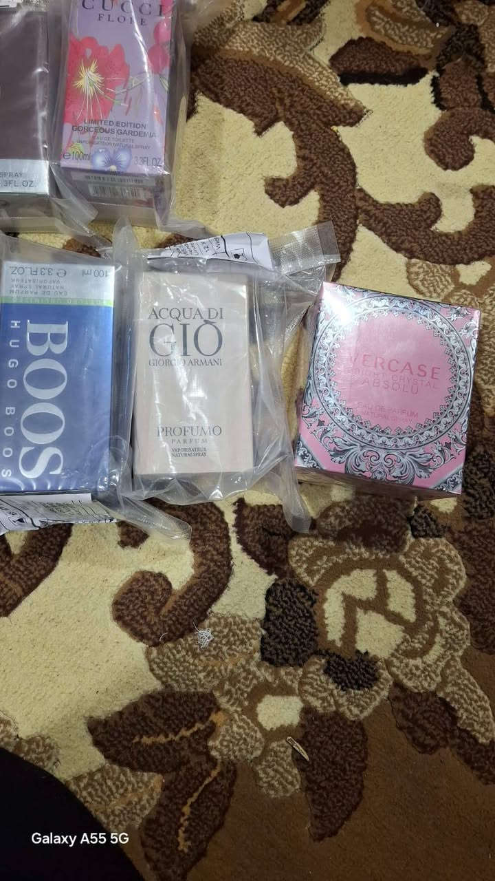 سلام عليكم شباب هاي عطور سعر لواحد اب (8) الف  وثنين بسعر  (15) الف
للتواصل واتساب  ***********
