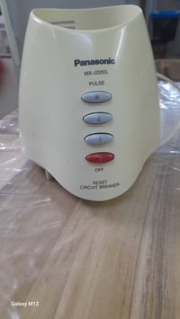 خلاط عصير كلش نضيف وشغال بنسونك صالة ٢٥ سنة واستعمال قليل ووياه الدولك...