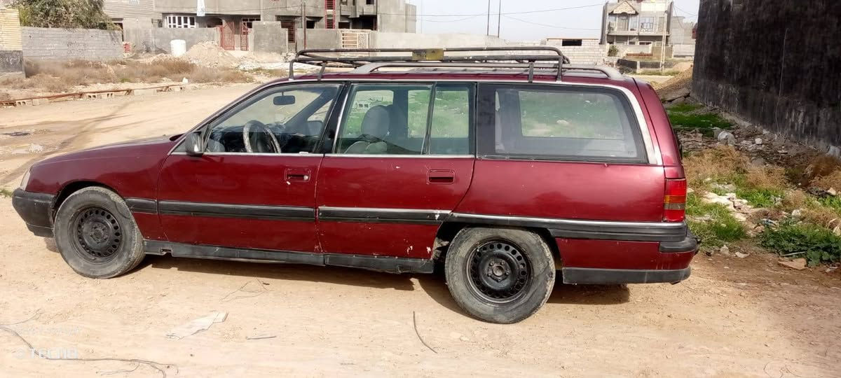 سلام عليكم اوبل للبيع موديل ٩٣ مكينه كير جديد السياره اي نقص مابيه اي نقص الاتصال بل رقم ***********
