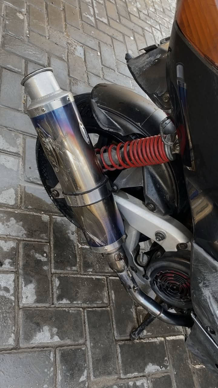 السلام عليكم
دراجه سكنس ياباني دراجه  خير من الله سكان رياضي صالنصه رياضي مجفته تجفيت جديد درجه اولى كابريتر جديد  نواقصهه بس جاملق امامي موضح بالصوره سعرهه مليوووون وبيهه مجال حك الجيه 
***********
