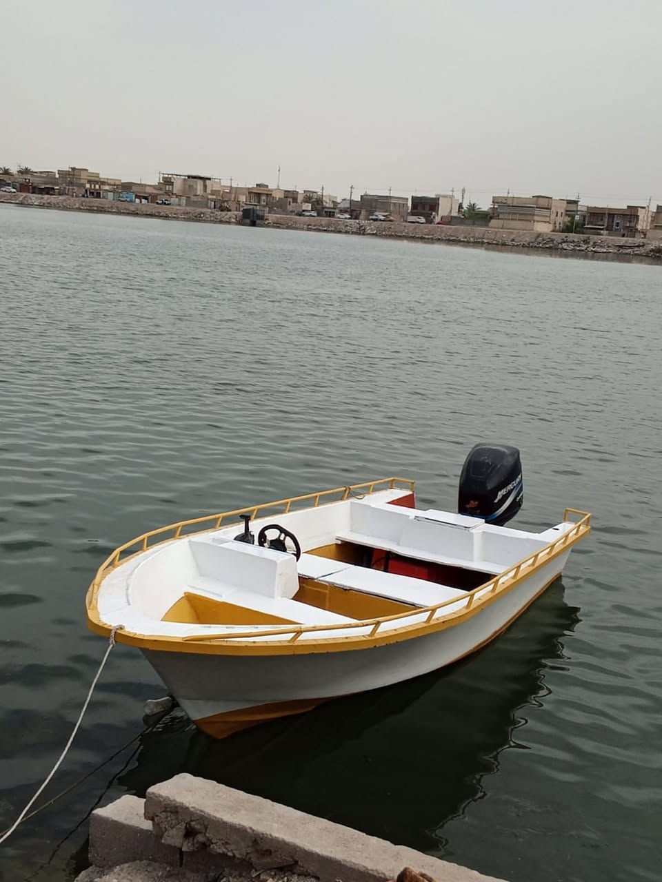 سلام وعليكم  للبيع زورق يوسفي كويتي 5/ونص زورق جاهز مكينه ماركلي اوبتي ماكس 250مكاني بصره گرمت علي خوان انه مكلف بل نشره شراي يتصل او يراسل وتساب ***********
