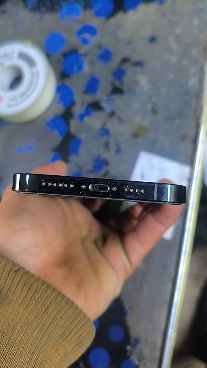 رقم: ***********.. تفاصيل عل واتساب 
ايفون 14برو ماكس. الذاكره 128.تك سم. البطارية 🔋81.مكاني قوسيات. ادفع سعر
