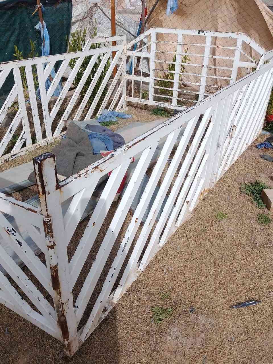 سلام عليكم لبيع محجر           ***********
