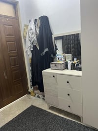 غرفه نوم جديده استعمال شهر لسبب الضروف أخذته 650. اريده 400 ت079028455...