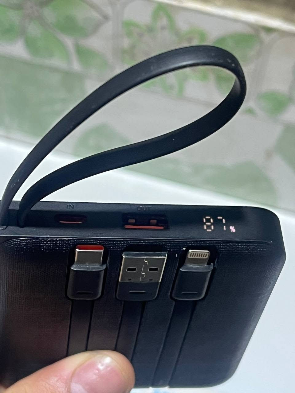 قطعتين بوربانك للبيع
1. انكر سعة 20k وسرعة شحن 22.5w كيبل مدمج وستاند موبايل ومنفذين USB وتايب سي 

2. سعة 10k وسرعة شحن 20w مع اربع كيبلات مدمجة ومنفذين USB وتايب سي (vrurc)

القطعتين جديد غير مستخدم مفحوصات  

سعرهن 50 الف 
ما ابيع قطعة وحده
عنواني ميسان العمارة ***********
