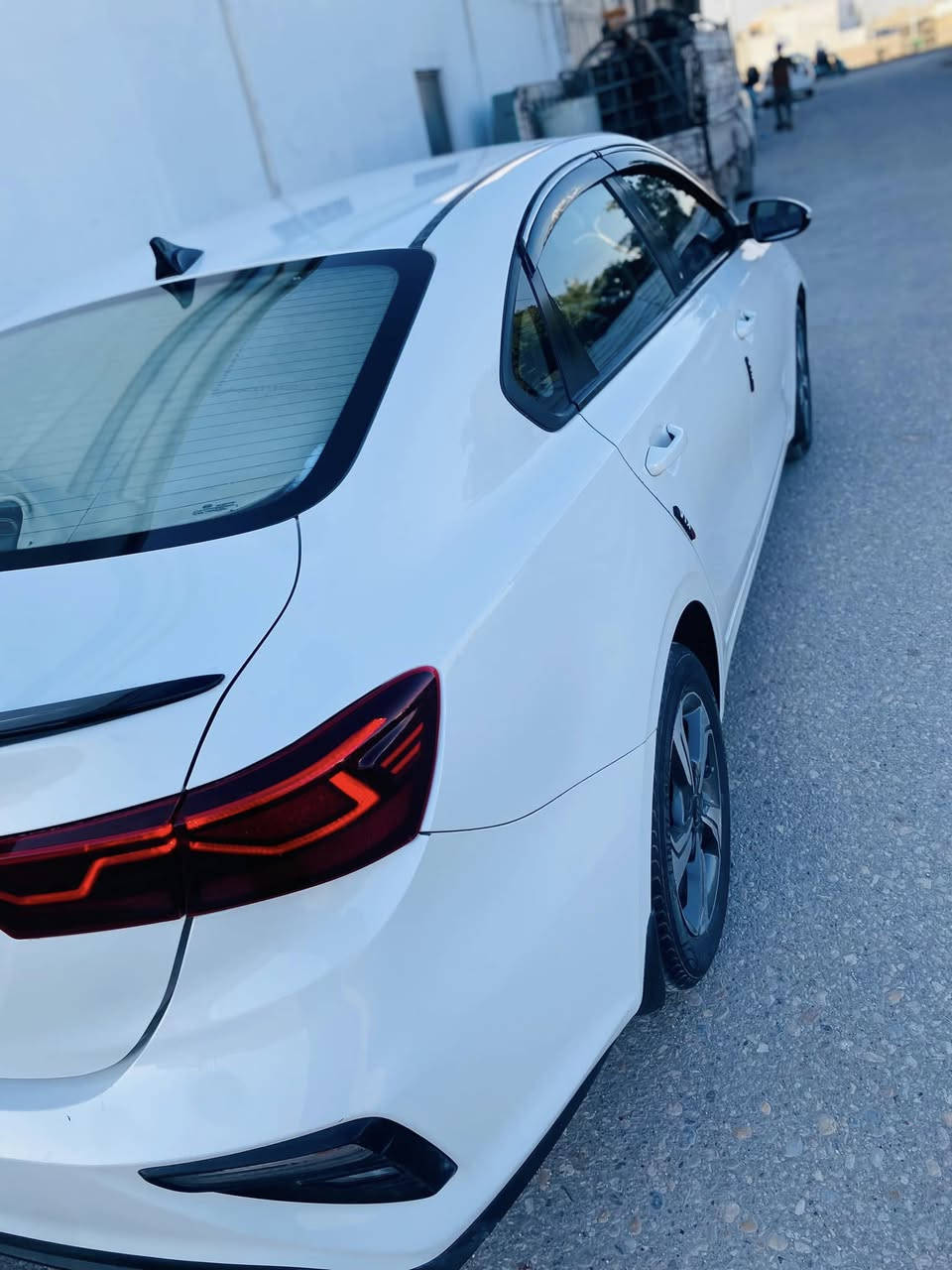 سلام عليكم سيراتو 2019 حرة مكفولة كفالة   مواصفات شاشة كامرة شاير بل مري مري شفط تحكم ستيرن ويلكب كروم دواخل بيجي رقم مثنى دولي مكان سيارة السماوة لستفسار ***********
