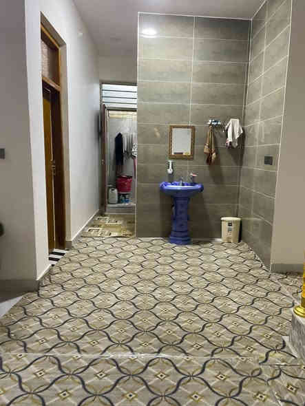 بيت للبيع مساحته 250 متر  طابو صرف بنات حديث 2024 مكان العزيزية الشهداء  الوجيه ١٢ ونص
والنزال ٢٠ يحتوي على خمس غرف نوم 
وصاله ٢
وحمام٢
ومطبخ
ومدخل +استقبال 
مع منور ٢

للاستفسار الأتصال ع رقم ***********
