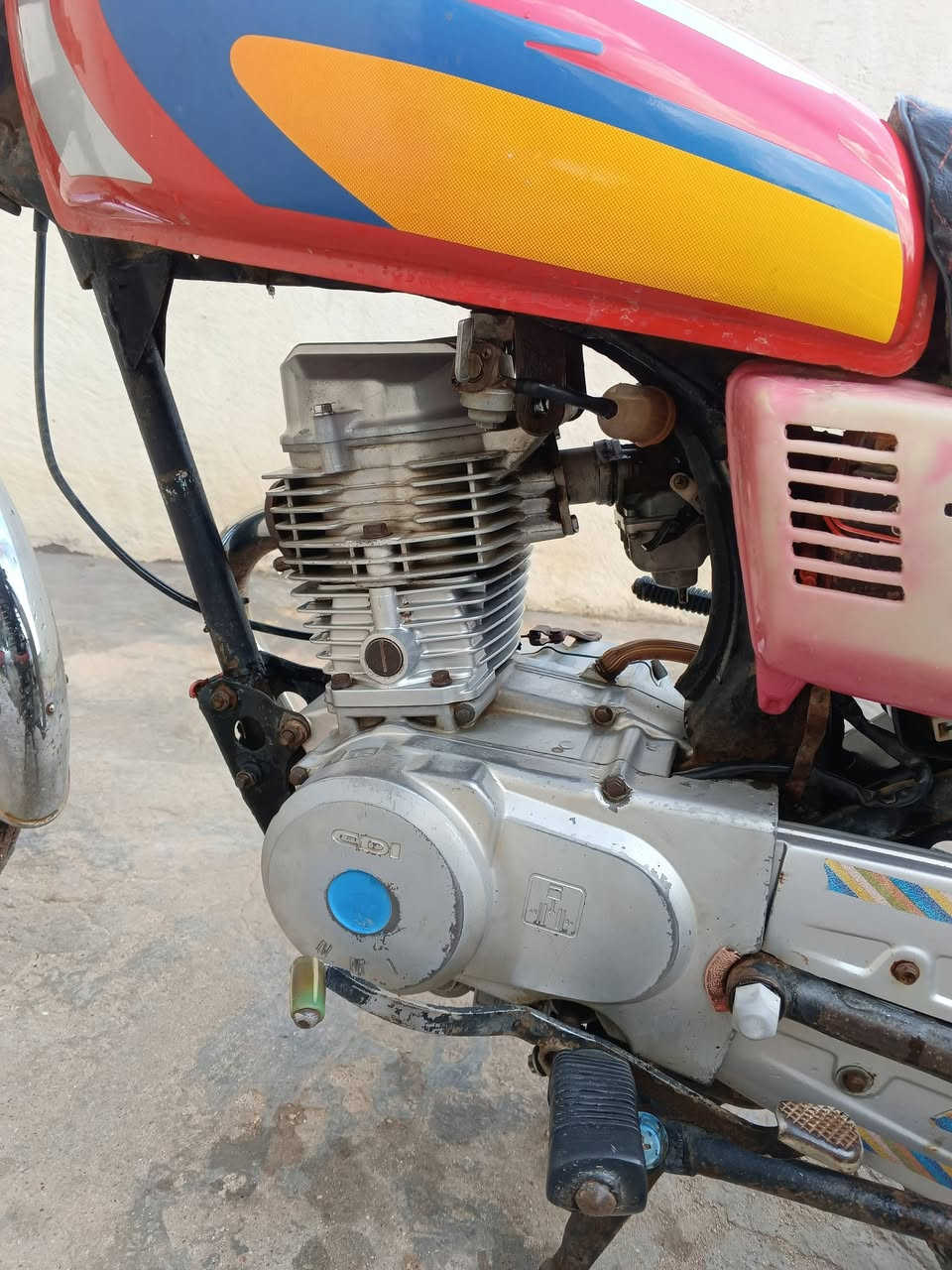 سلام عليكم دراجه لبيع موديل 15اواق اصولي السعر 750وبيه مجال العنوان الميمونة رقم ***********
