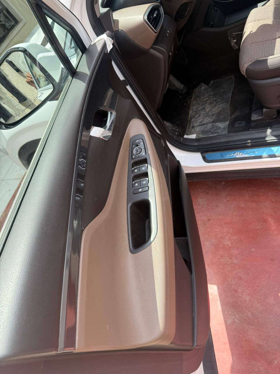 السلام عليكم ورحمة اللّٰه وبركاته

((وكاله الت ساك))

سنتافي 2024 خليجي لون أبيض مكفوله كفاله عامه  كلشي بيه على وضع الشركة رقم بغداد الجديد بأسمي ماشيه

((ماشيه 19الاف  بحاله لوكاله يضمان بعدهة)

مواصفات / كراسي كهرباء /تبريد٣ قطع/حساسات اماميه وخلفية/صندوق كهرباء/ وبقية المواصفات المعروفة

محرك 6 سلندر 3500cc 
مكان سياره بغداد 
سعر 280 وبيهة مجال بسيط

للاستفسار. ***********
