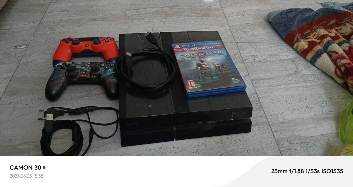 سلام عليكم 

PS4 

فات ذاكره 512

العاب 7 

1 :  GTA5

2: THE CREW2

3: كريتوس 2

4:PES 26

5: PLAK OF 6

6:PATLFELD 1 عربي

7: PATLFELD V عربي
جهاز نضيف 

ويا كيبل تشغيل

و كيبل HDMI

و جويستك عدد2

السعر: 210 و بي مجال

رقم للاستفسار:***********
