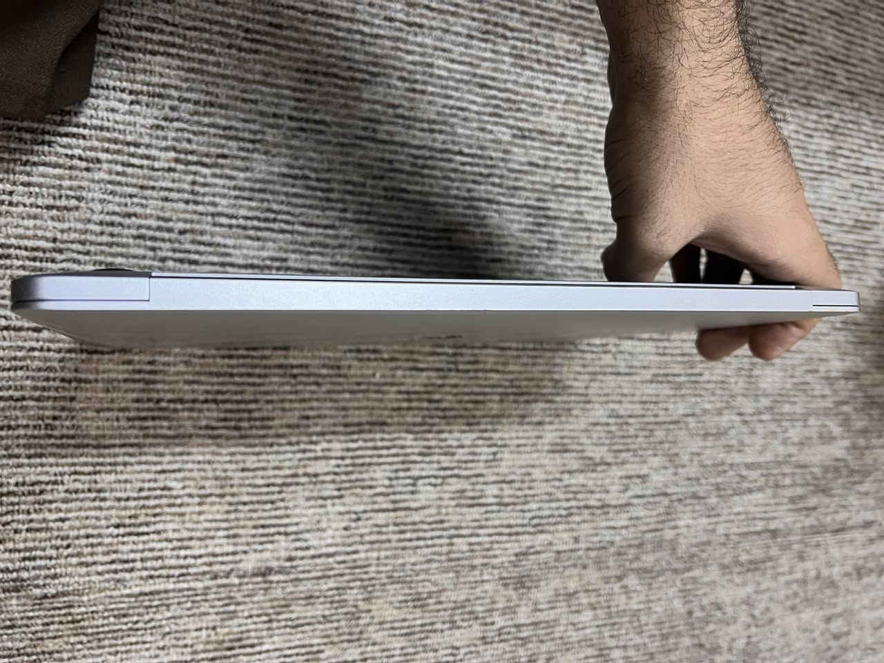 السلام عليكم ماك بوك برو M2 استخدام بسيط الذاكره 256 ملحقات كلهة كامله نضافه 98‎%‎ للبيع 

للتواصل ***********
