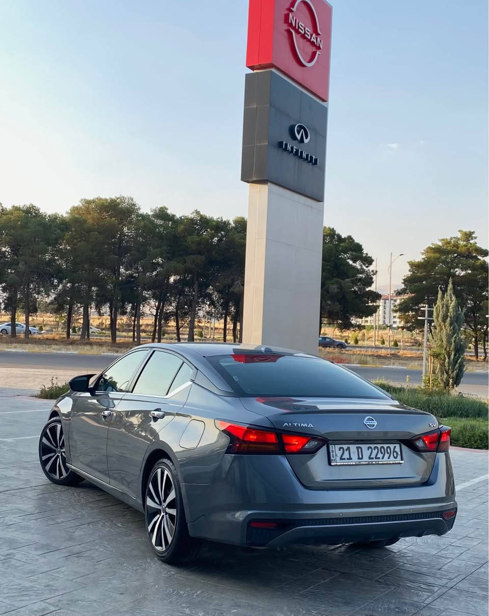 Nissan Altima 2022 Sv
نیسان ئەڵتیما ٢٠٢٢ sv نەوتی ، ماڵی دۆستە کامل سێرڤس کراوە ڕۆنی مەکینە و هایدرۆلیکی گێڕی تازە گۆڕاوە ، چوار تایەو ویلی لۆکی لەژێرە … سەنەوی و ڕەقەم و هەمو شتی تا ٢٠٣٠ تازەیە بەناوی خۆمەوەیە ..

مواسەفات : کامل ڕاداری پێش و دوا و لاتەنیشت ، بەسمە ، شەغال ، دەرگا بەسمە ، شاشە گەورە و کامێرا و حاسە و کوشن کارەبا ، لاتی زینۆن … 
گێڕ و مەکینە و تەبرید و تەحویل و تەقەو ڕەقەش بەشەرت 
سێ پارچەی پێشی بۆیاخە ئێرباگ تەنیا سوکانی تەقیوە و بیلادی دانراوەتەوە  … ڕەقەم شانسیم داناوە 

‏1n4bl4dv4nn313906

نرخی تەنیا ١٢٩ گەڵاو مەجالێ زۆر کەم 
***********
*********** السليمانية, العراق

