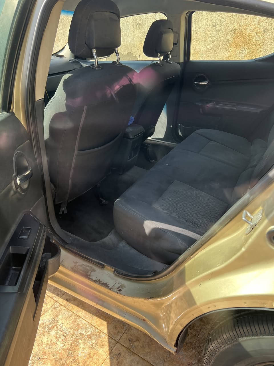 السلام عليكم شباب افنجر 10 بسمي رقم الجديد السياره حادث بابين السايق والي بصفه تبريد صدر تخم تاير منضومة غاز شغاله بيها مكانات جراد تحتاج صبغ محركها بدايت صرف تراي يخبل سعرها 58 ورقه ثاني يوم تحول رقم تلفون ***********
