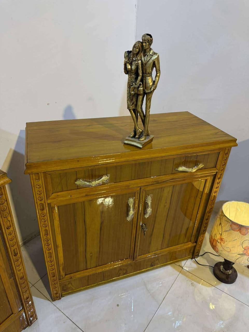 غرفه صاج داخل خارج صاج
السعر مليون ٣٥٠ مليون ٢٥٠ قفل
شد نقل داخل بغداد مجاني 
نضافه ٩٠
٨قطع
غرفه كيوت وحلوه اخوه جديد
ضهره جرجوبه براغي


**إذا كنت صاحب هذا الإعلان وتريد حذفه لأي سبب، رجاءا أرسل رسالة إلى الدعم الفني**