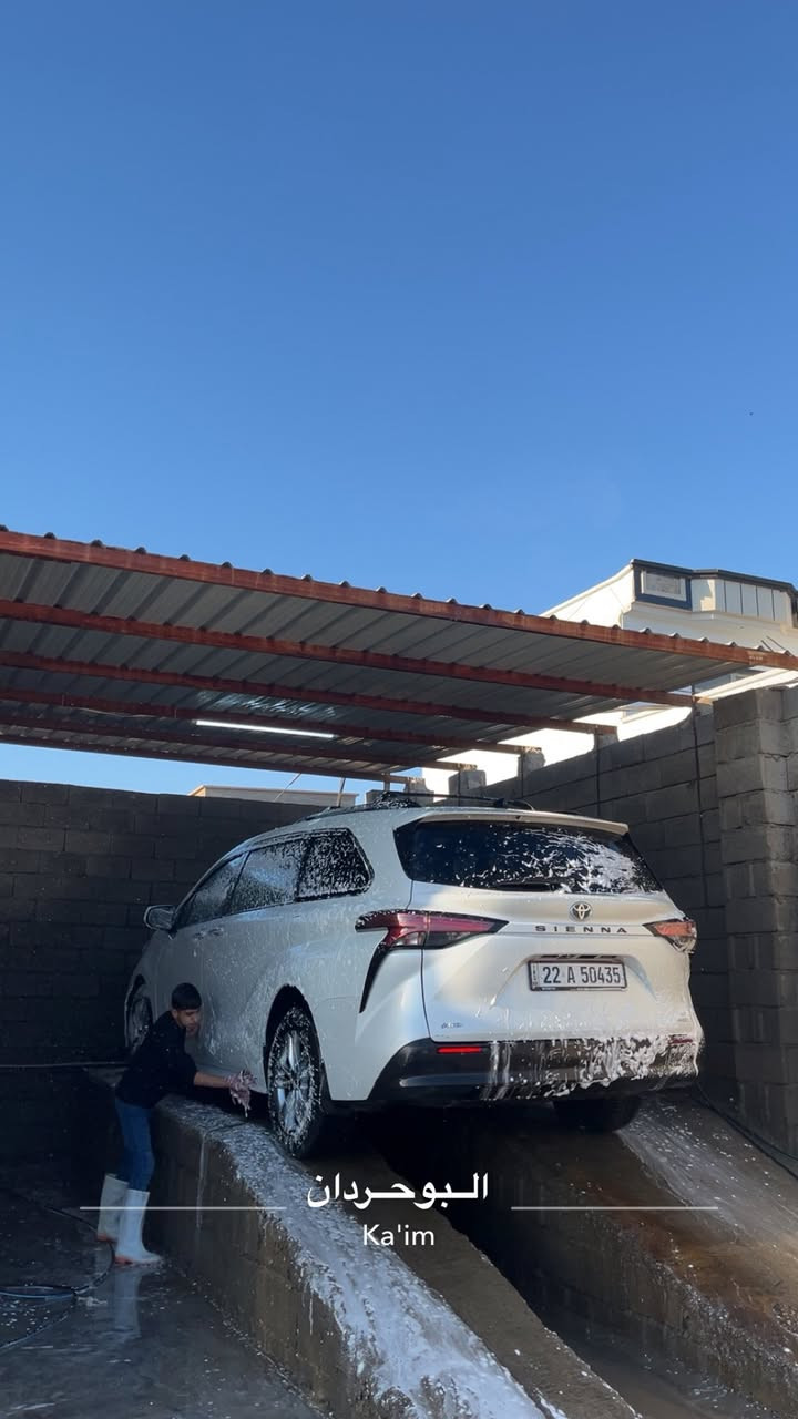 للبيع سينا موديل ٢٢ رقم اربيل   XLE لون ابيض صدفي ماشية ١٦٠ الف ميل بيهة ٤قطع وتعديل بسيط براس الشاصي  السيارة جاهزة مابيهة اي نقص السعر ٢٥٠ وبيه مجال بسيط *********** أبوخطاب
