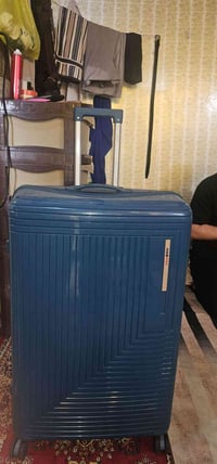 جنطه حجم كبير للبيع استخدام طالب شهرين فقط 07819364259