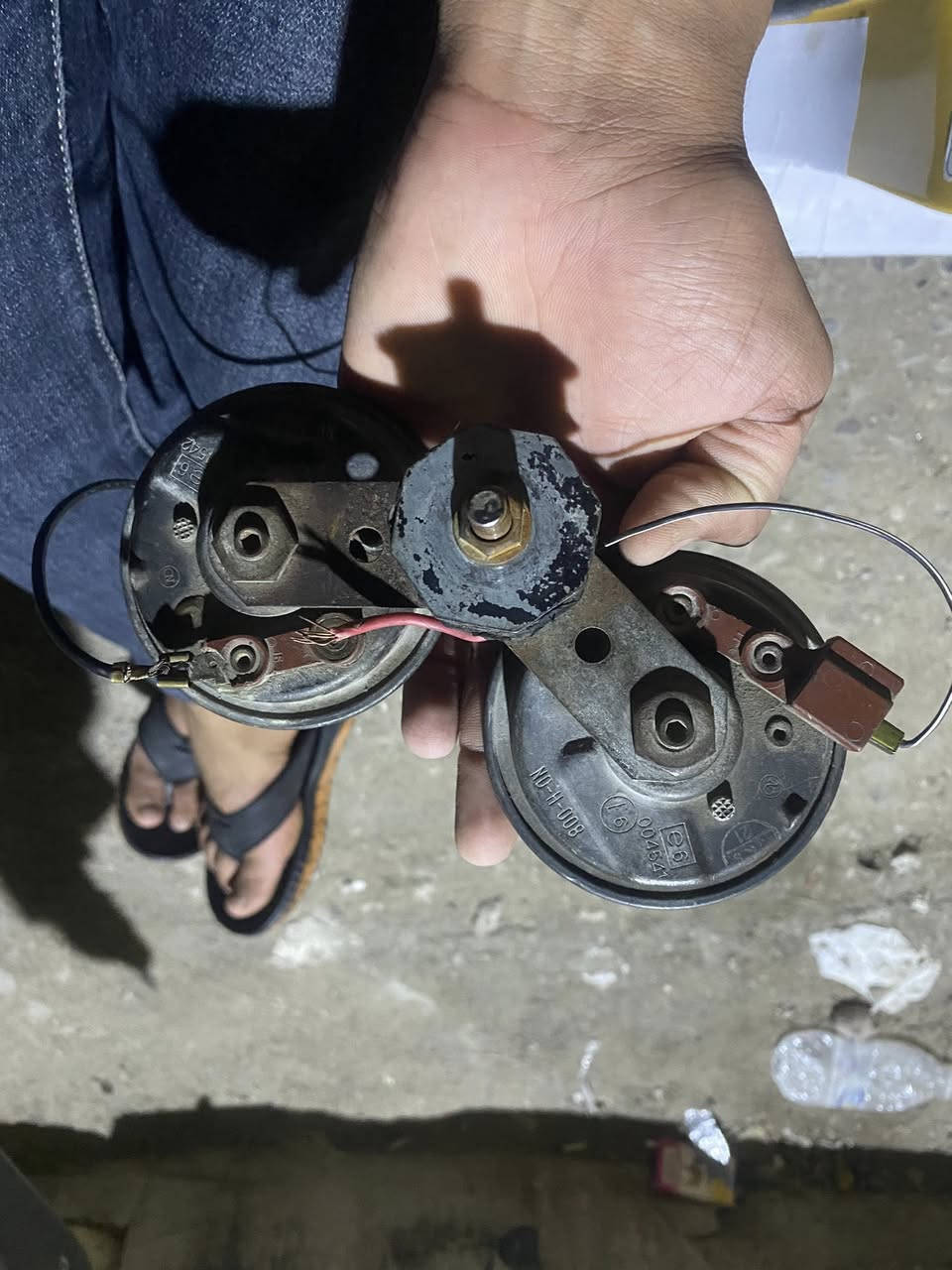 سلام عليكم هورنات سيدان اصلي فيشه حمره لبيع عوزهن بس تقسيم سعر ١٣٠ قفل مكان بصره معقل *********** فقط وتساب
