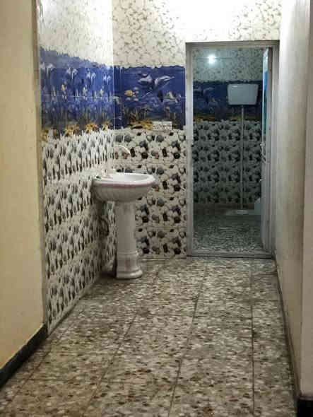 بيت 120 م للايجار
طابق اول
مطبخ + استقبال
غرفة نوم وحده
حولي كبير + خدمات
الايجار 400 الف
ابو دشير نهاية الضغط شارع ام قيس
للاستفسار : ***********
