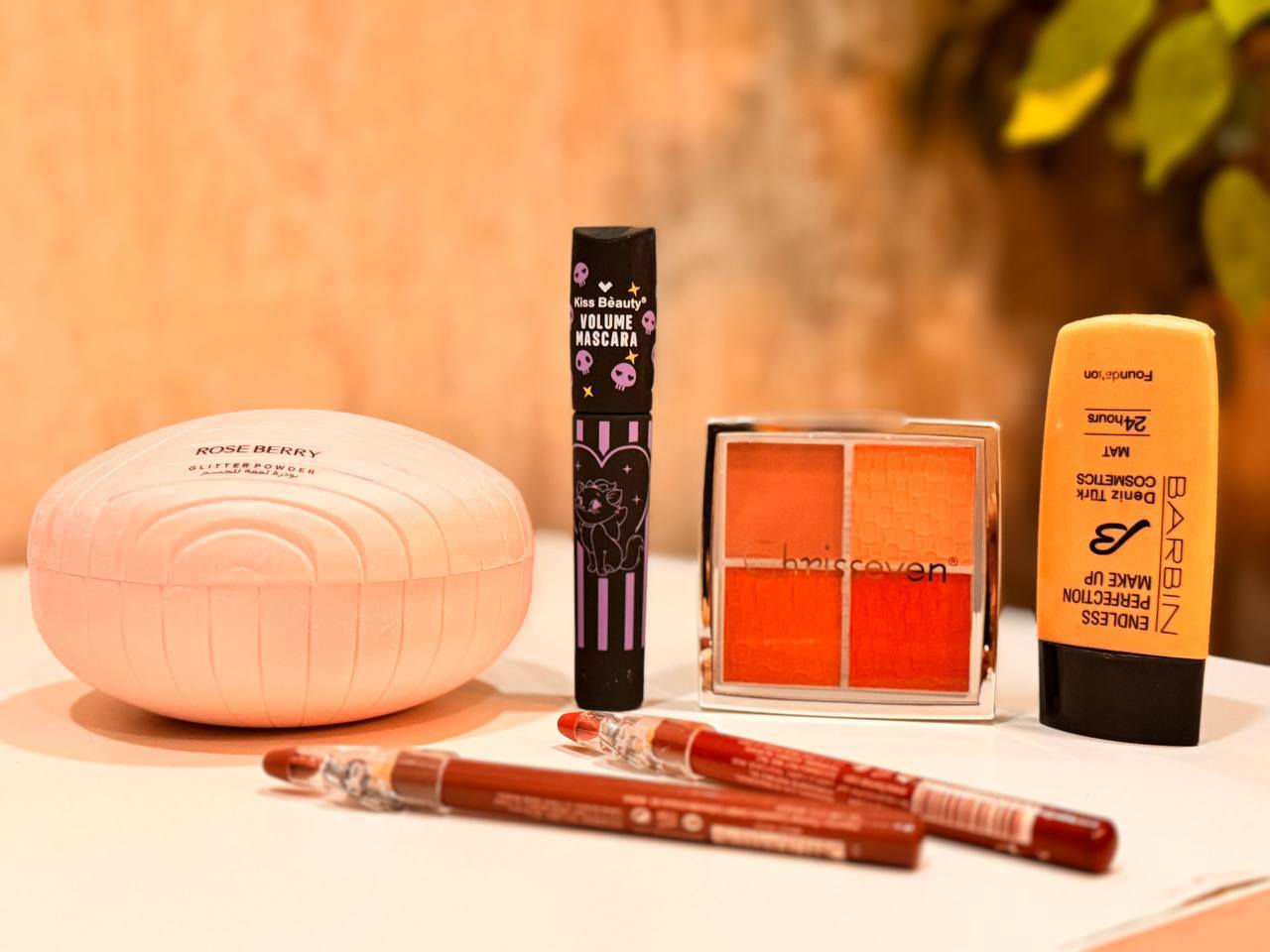 ✨🔥 عرض نار للمكياج — يجنن وبسعر يخبل! 🔥✨

حبايبي جهّزتلكم باكج مكياج كامل لكل البنات اللي يريدن لوك مرتب وثبات طول اليوم 😍💄
كل القطع مختارة بدقّة حتى تطلعين بأحلى طلة وبأقل وقت!

💗 الباكج يشمل:

💜بودرة ROSE BERRY
بودرة معطرة تجنن عطرها خيال 
وبيها كلتر تفيد للعرايش والمتزوجات وحتي البنوتات

💜ماسكارا Kiss Beauty Volume
تطوّل وتكثّف الرموش بشكل واضح وتبين العين أكبر.

💜بلاشر Chrisseven بـ 4 ألوان
درجات دافئة وثابتة، تخلي خدودج ورديّة وكشخة.

💜فاونديشن BARBIN Endless Perfection
تغطية قوية وتجانس حلو للبشرة، ينطيچ فاونديشن ناعم ومات.

💜قلمين تحديد شفاه
ألوان ناعمة ثابتة يرسمن الشفاه ويبرزن شكلهن.

كل هالبكج مع العلبة ب 25 الف بسسسسسسسسسسسس
مع توصيل لكافة المحافظات


**إذا كنت صاحب هذا الإعلان وتريد حذفه لأي سبب، رجاءا أرسل رسالة إلى الدعم الفني**