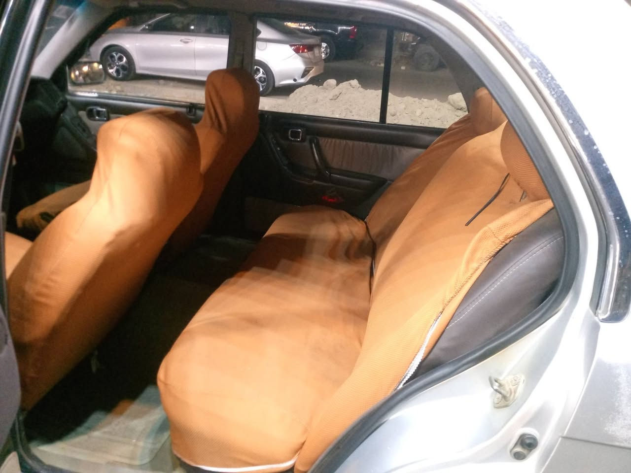 السلام عليكم ارنب موديل 95 يسرا بلادي السياره خير من الله بدون حادث مكفوله من الكص ونقل جثه تحويل مباشر مشروع وطني بغداد محرك كير تبريد تخم تاير جديد صدر خلفي وامامي السياره تراي مفتوح وين مايعجبك اطلع بسمي السعر 107وبيها مجال  مكان السياره بغداد مدينة الصدر الكياره (مكلف با النشر) هذا رقم صاحب السياره ***********
