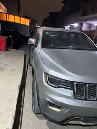للبيع سياره Jeep  موديل 18   لون رصاصي   فول مواصفات   المكان بغداد   ...