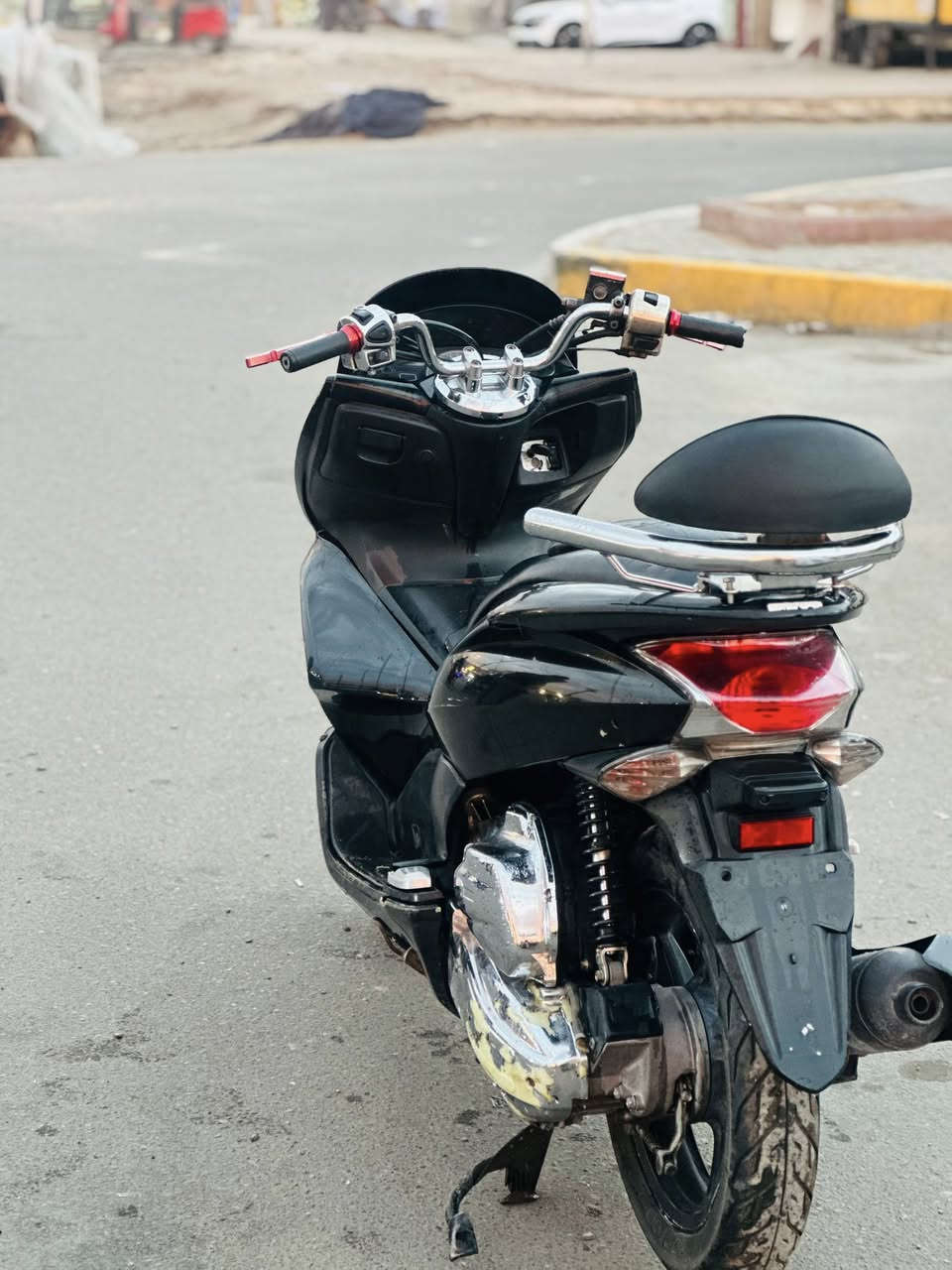 سلام عليكم بس  سي اكس جيل أو ل حرف A دراجه معروفه موصفاته حساس زدحام حساس ستان دراجه خير من الله الله شاهد سعر ١٠ ورقات  عنواني بغداد المدينة الصدر قرب مطعم ليمونة 
***********
