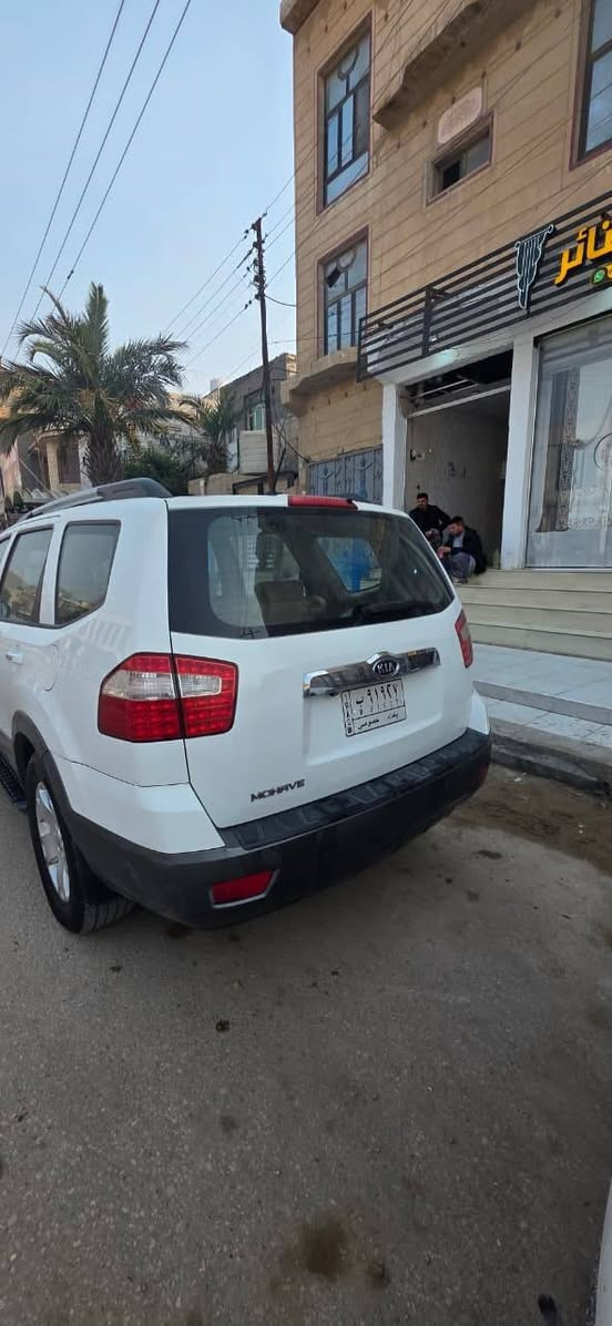 السلام عليكم كيا مهافي ٢٠١١ فول مواصفات ١/١
ماشيه ١٤٤ الف كيلو متر رقم بغداد مداور 
صبغ باب ايمن فقط مكان السيارة السماوه

للاستفسار على الرقم ***********
