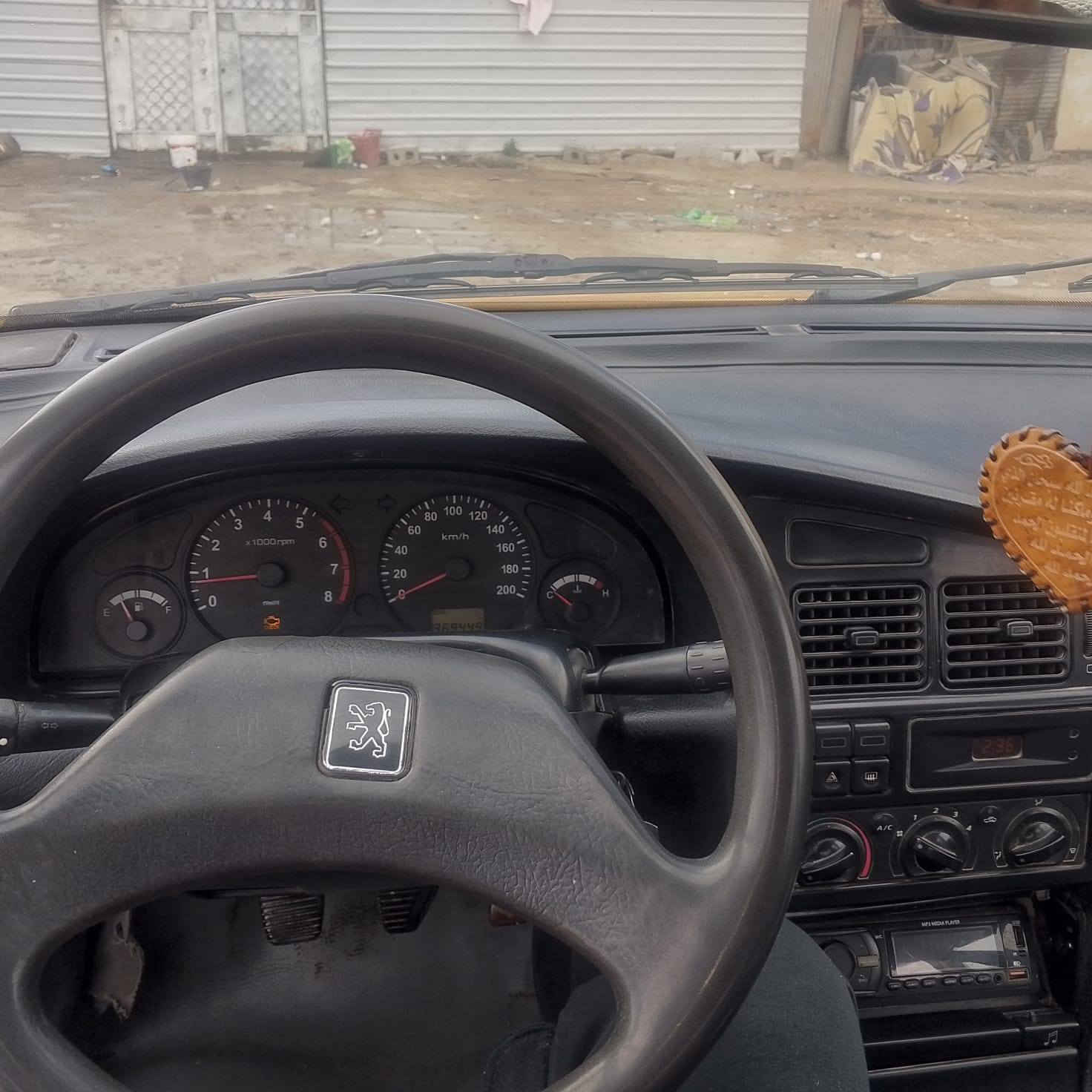 السلام عليكم....
بيجو روا 2009للبيع
 السيارة بحالة جيدة
السعر 21$
***********
رقم بغداد
