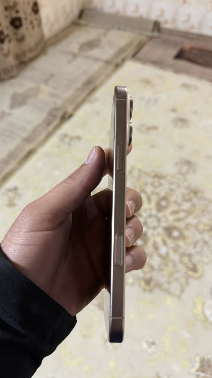 ‏السلام عليكم
ايفون 16 برو ماكس 
بطاريه 91  ذاكره 256  ملحقاته كامله 
ضمان قبل اسبوع خلص يعني جهاز نضيف ولله 
السعر خاص 
رقم موبايل ***********
