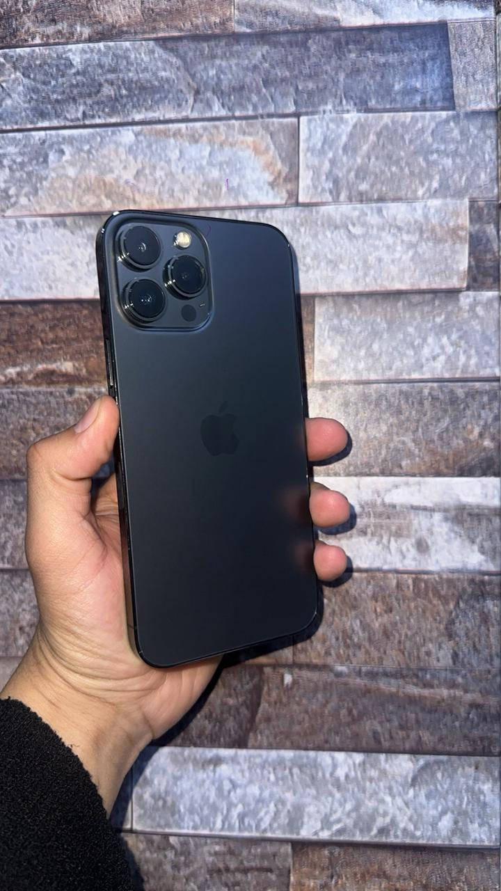 13 برو ماكس
مكفول وتر ممفتوح بطاريه 85 ذاكره128 سعر625 
بي مجال حي اور .***********
