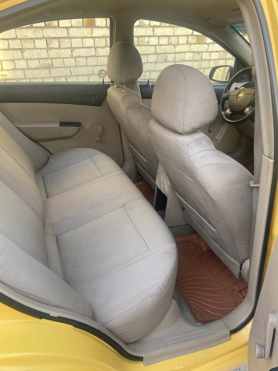 سلام وعليكم أفيو موديل 2011 الشركة العامة مكفولة من الضربة والصبغ السعر 60 بيهة مجال قليل رقم *********** مكان بغداد
