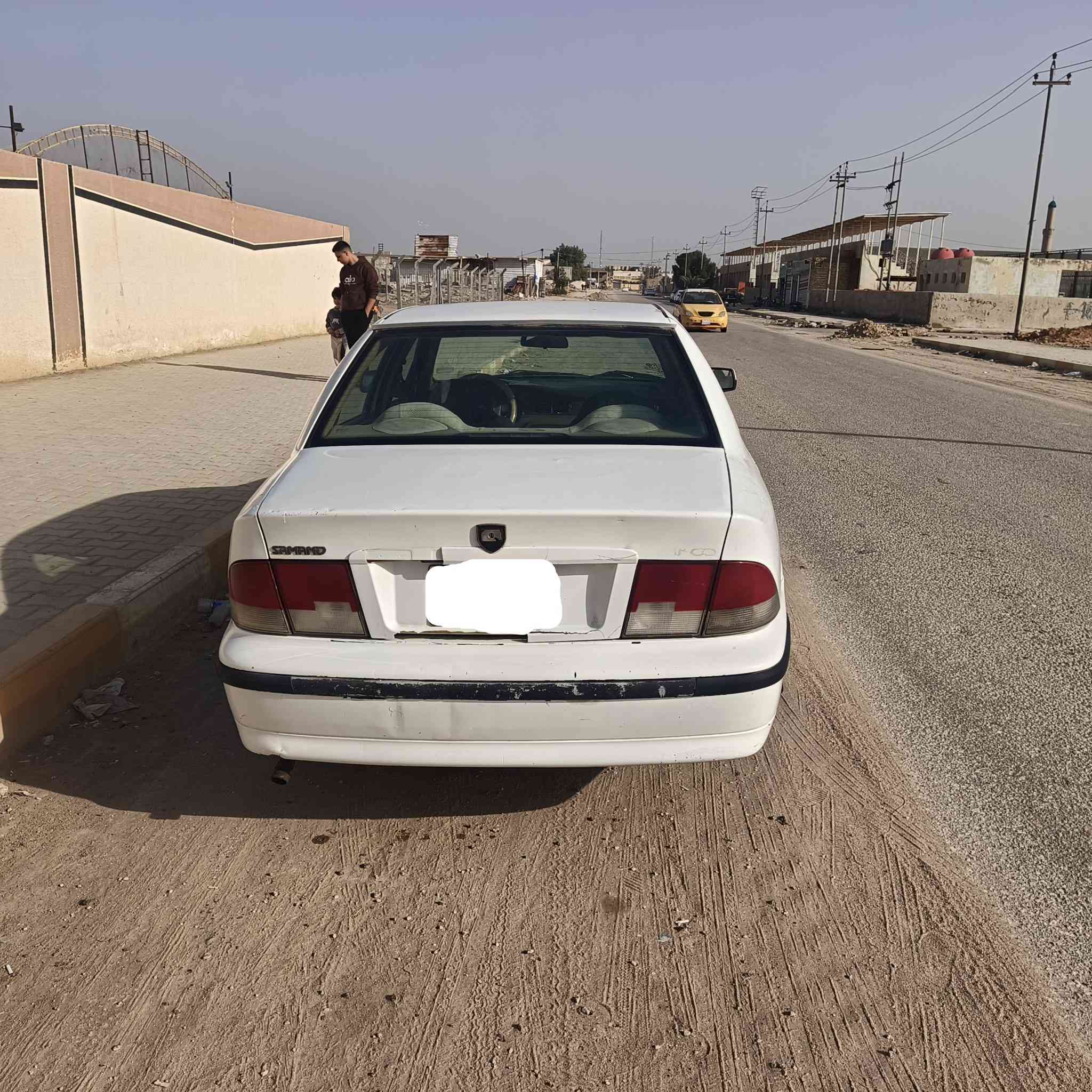 سمند 2010 سنوية تنتهي 2027 رقم قادسيه
راعيه يريد مداور مايسوي وكاله 
كهربائيات كله شغاله 
سنتر لوك  شغال تبريد ع السويج شرط 
بيه فقط هذه التآشير معدل  و مصبوغ من 
ضربه ستوته
عوزه حد اديه فقط 
سياره خير من الله 
السعر 30 ورقه وبيه مجال بسيط 
العنوان ديوانيه ***********
