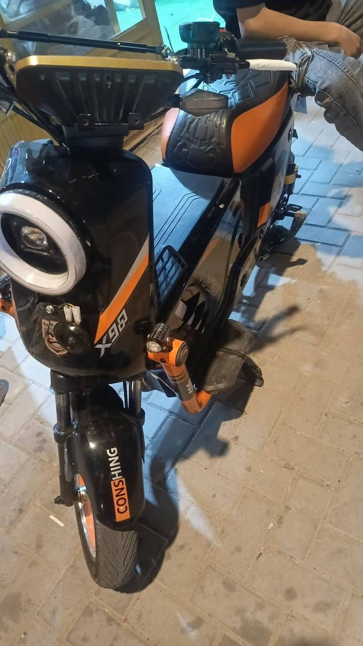 السلام عليكم دراجات اثنين شحن.الاولى ار 9.موديل 2026.بطاريه 32 نظيفات.ملف 1200../دراجه الثانيه اكس 900.موديل 2025.للبطاريات 33 امبير نظيفات.ملف 2000. وسعرها اثنيناتهن مليون وبيهن مجال


**إذا كنت صاحب هذا الإعلان وتريد حذفه لأي سبب، رجاءا أرسل رسالة إلى الدعم الفني**